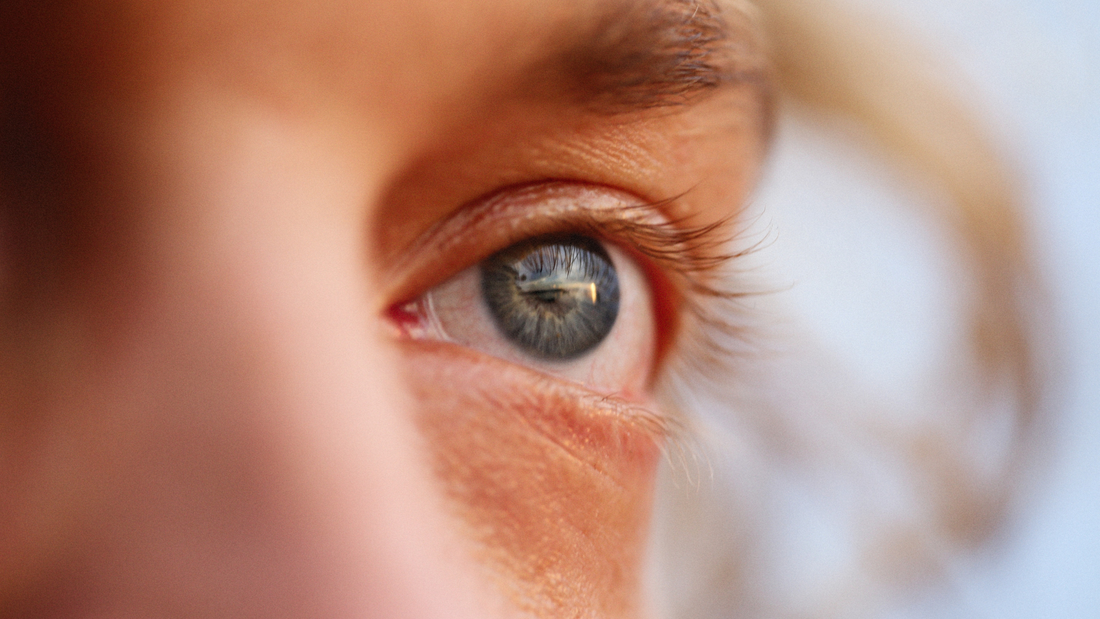 Bright Light Sensitivity: Symptoms, Causes, and Eye Care Tips