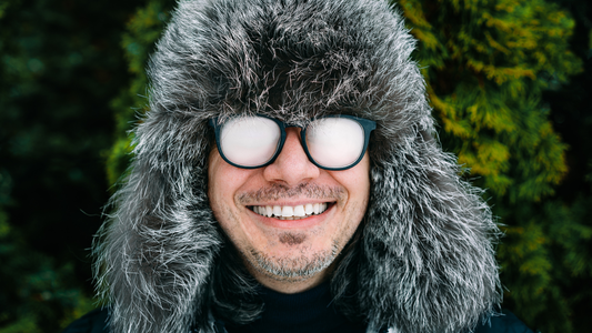 Clear Sight, No Hassle: Anti-Fog Tips for Everyday Eyeglass Wearers